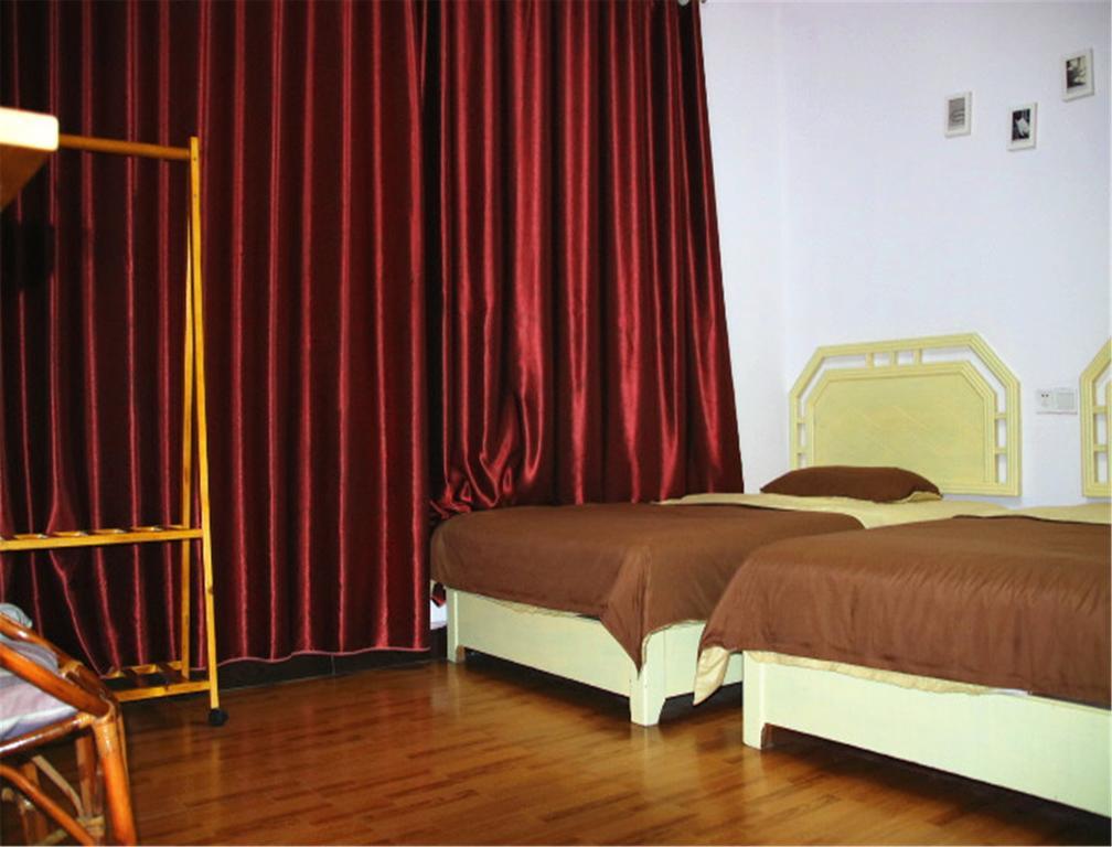 En Attendant Godot Youth Hostel Янгшуо Екстериор снимка